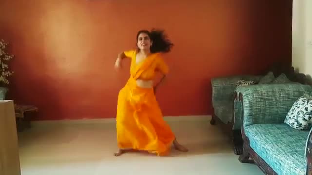 Jimikki Kammal Dance At Home 