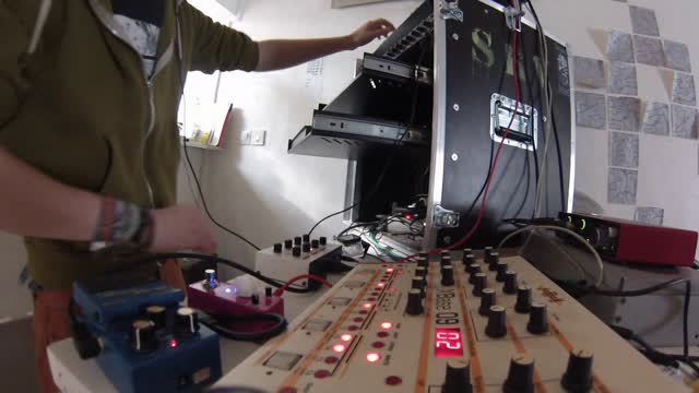 Servaholic (SRV) - AcidLive Impro